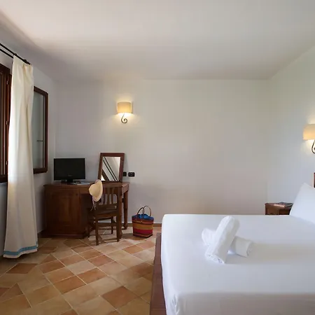 Cala Luas 4*