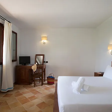 Cala Luas 4*