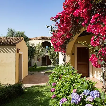 Cala Luas 4*