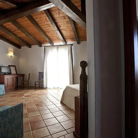 Cala Luas 4*